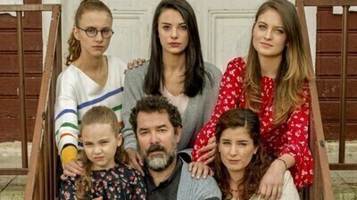 من اجل بناتي الحلقة 1 مترجم اون لاين